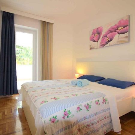 Apartment In Porec/Istrien 10214 Esterno foto