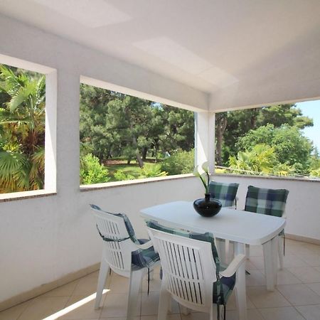 Apartment In Porec/Istrien 10214 Esterno foto
