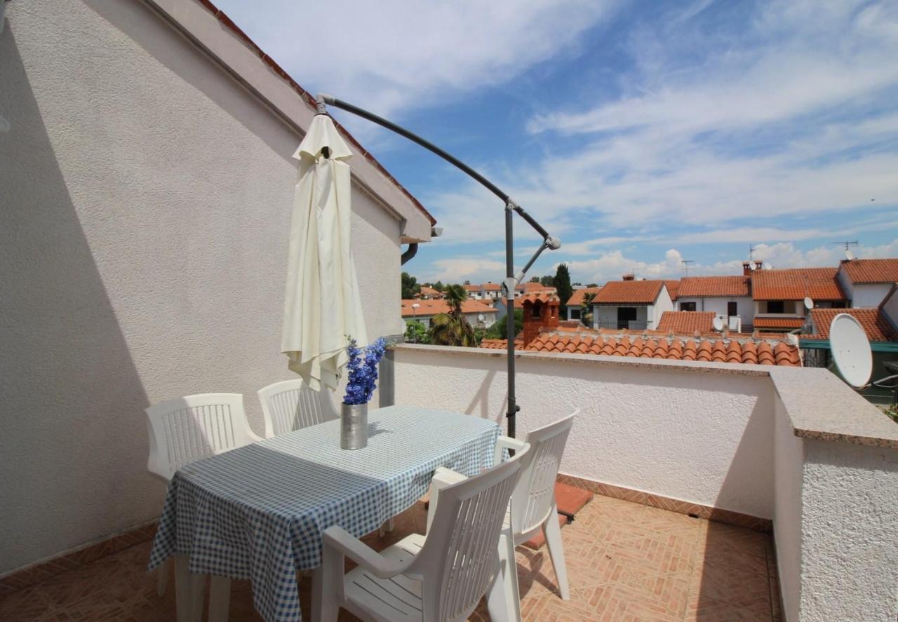 Apartment In Porec/Istrien 10214 Esterno foto