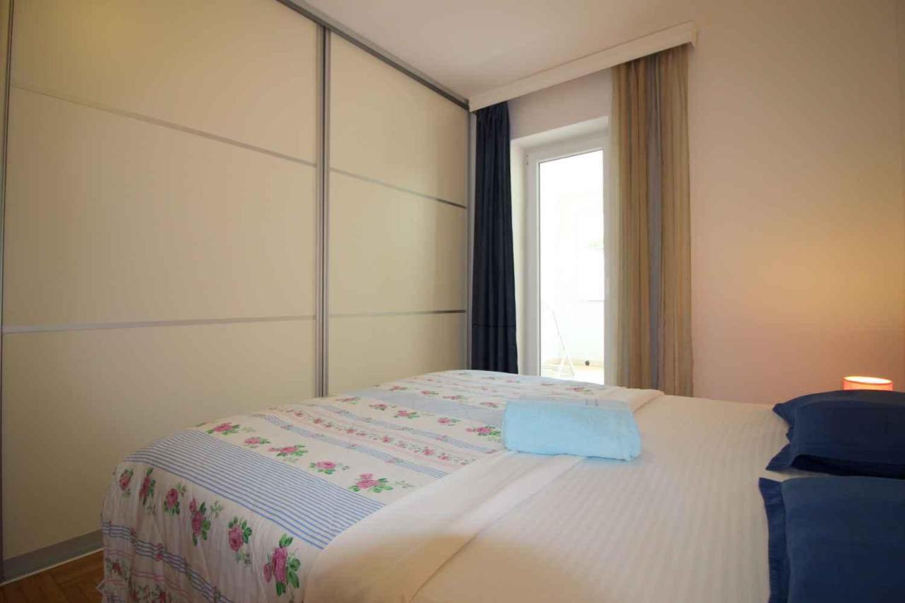 Apartment In Porec/Istrien 10214 Esterno foto